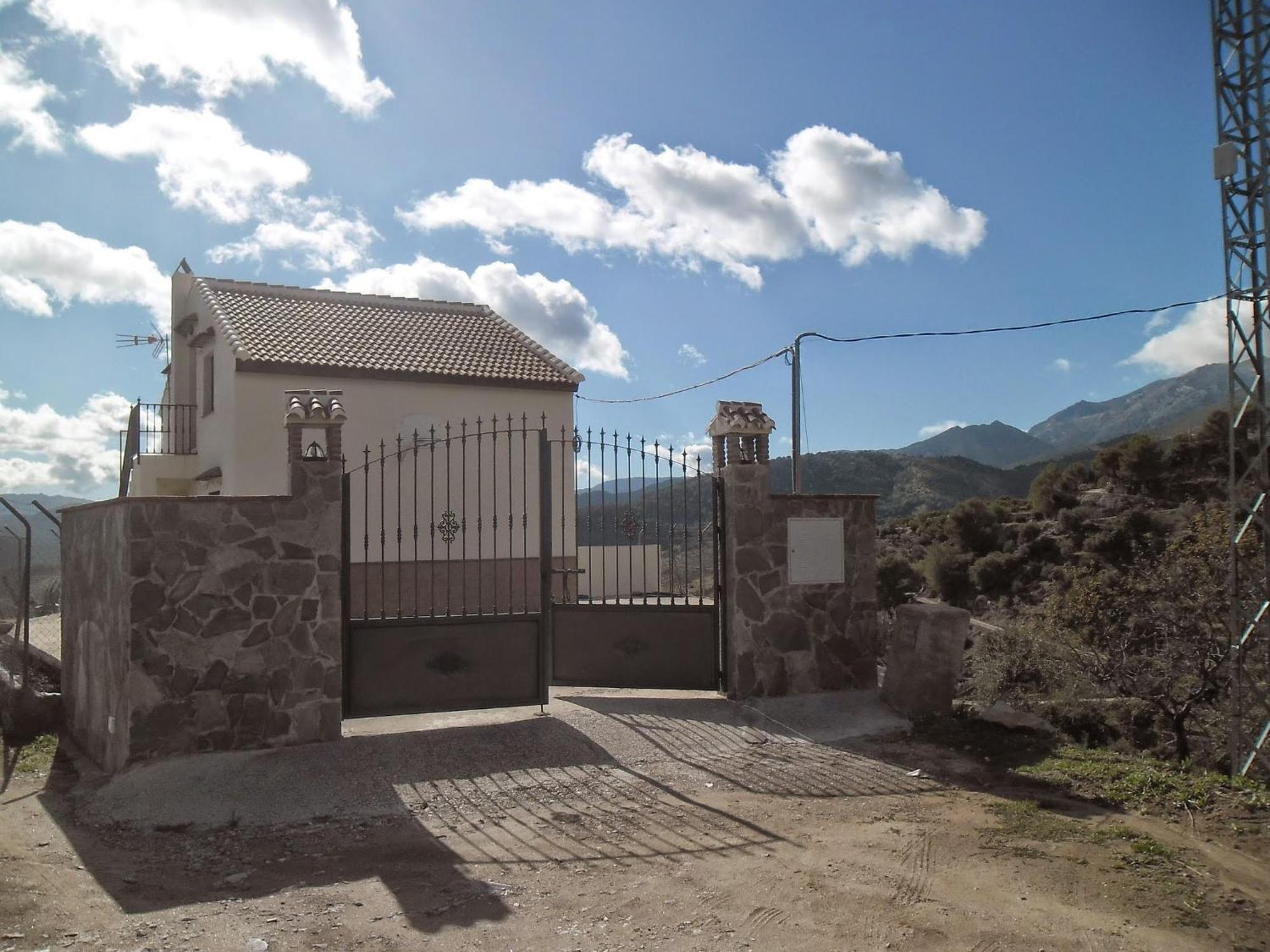 Casa Rural La Revuelta Con Las Mejores Vistas A La Naturaleza Yunquera Eksteriør bilde